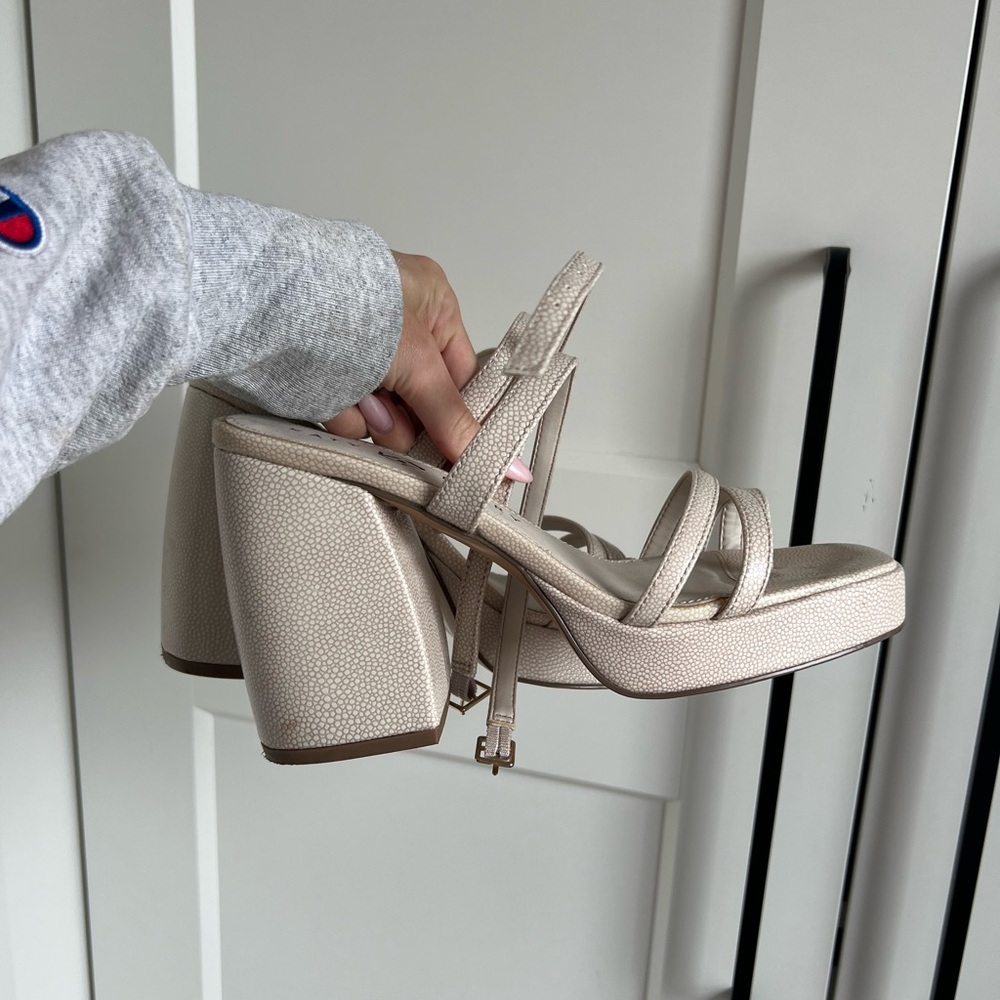 Katy Perry Platform Neutral Pink Block Heel Size 7